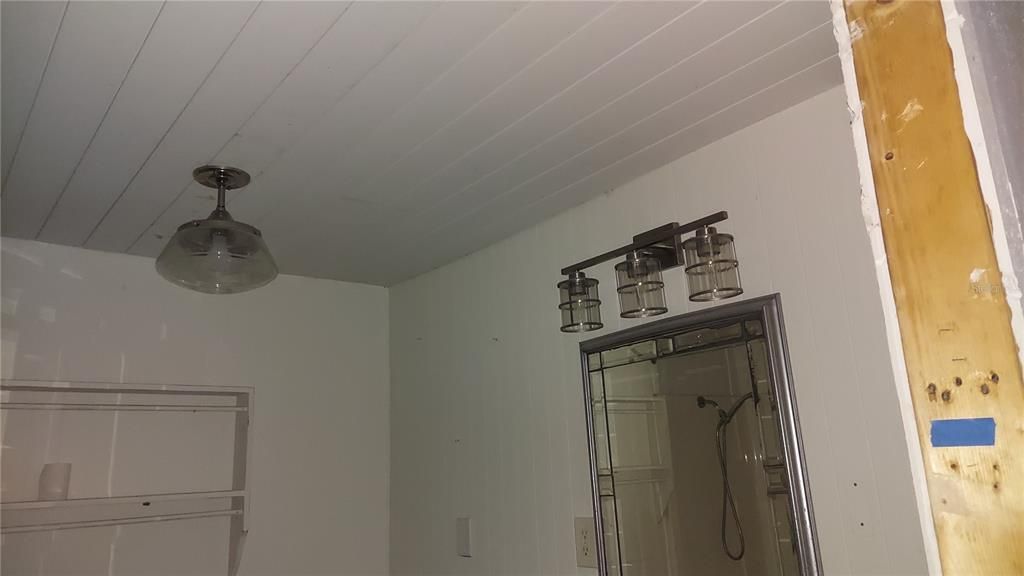 Active With Contract: $114,900 (3 beds, 2 baths, 1136 Square Feet)