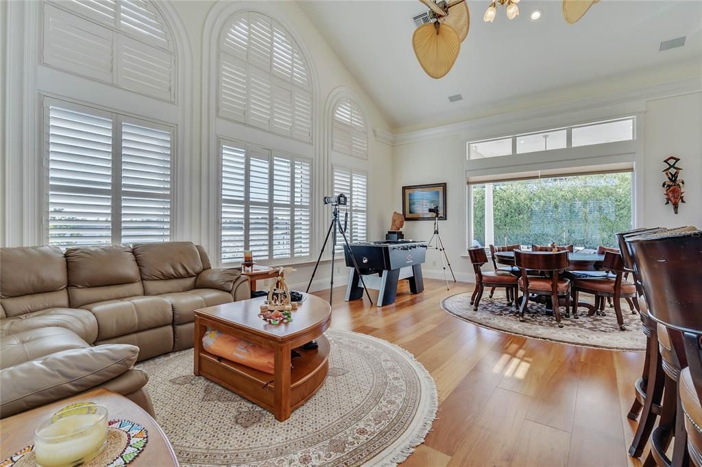 For Sale: $4,700,000 (6 beds, 6 baths, 6790 Square Feet)