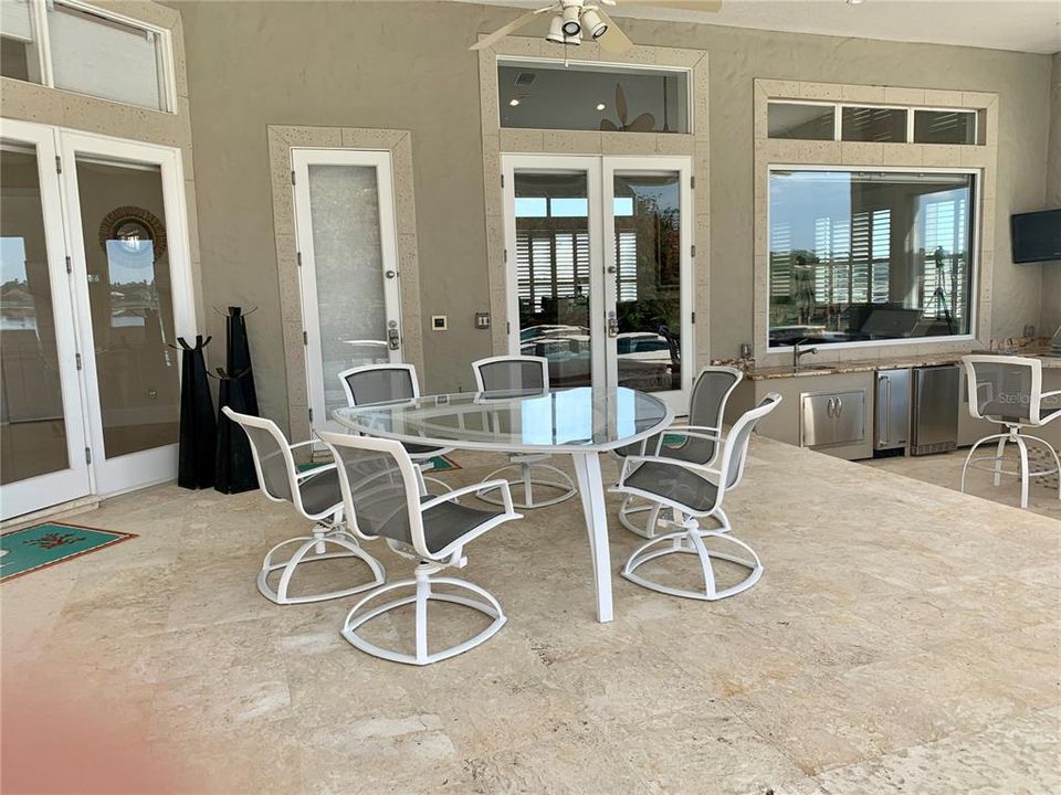 For Sale: $4,700,000 (6 beds, 6 baths, 6790 Square Feet)