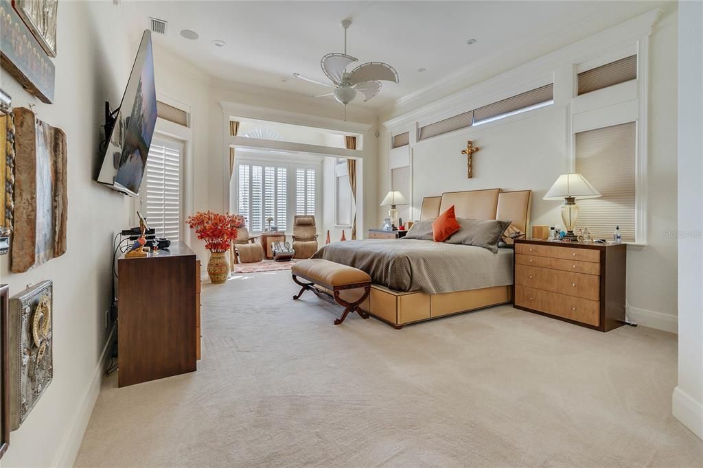 For Sale: $4,700,000 (6 beds, 6 baths, 6790 Square Feet)