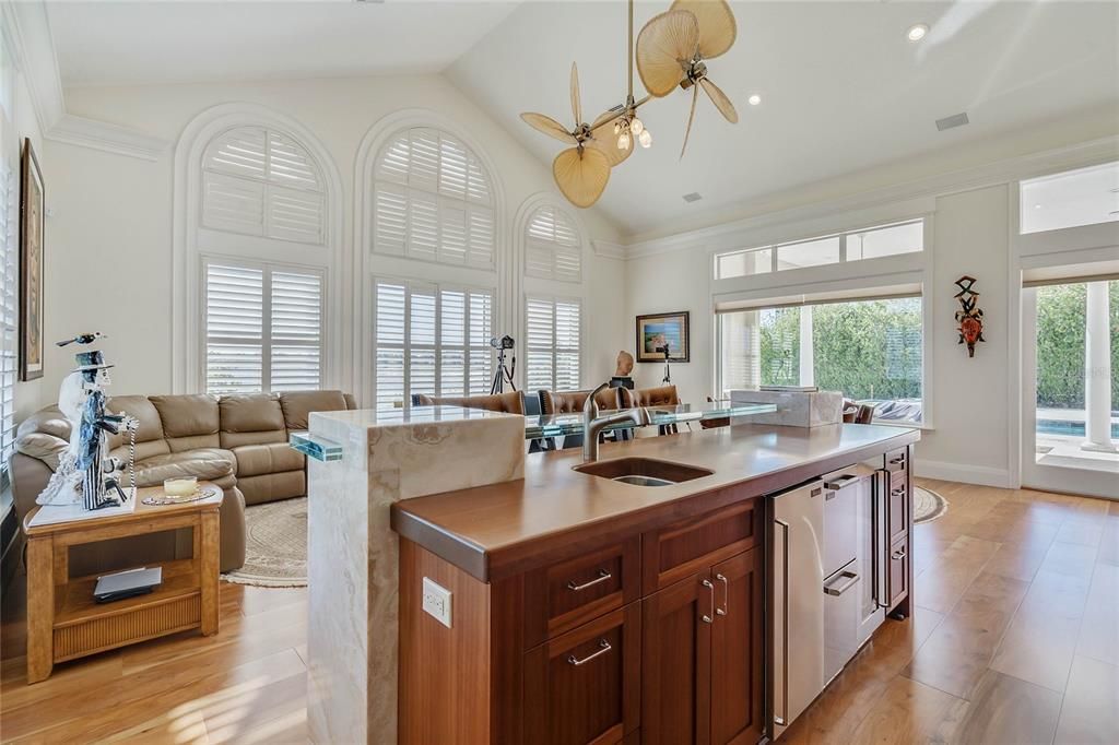 For Sale: $4,700,000 (6 beds, 6 baths, 6790 Square Feet)