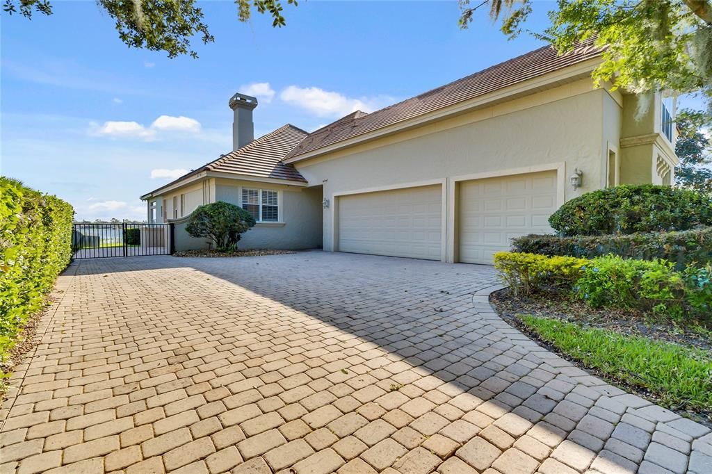 For Sale: $4,700,000 (6 beds, 6 baths, 6790 Square Feet)