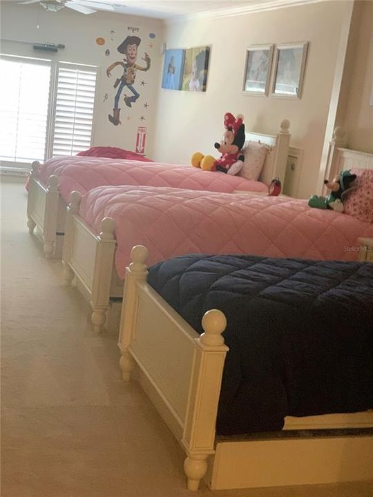 For Sale: $4,700,000 (6 beds, 6 baths, 6790 Square Feet)