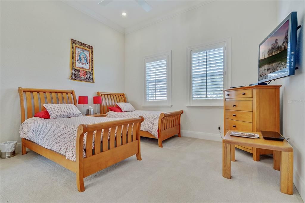 For Sale: $4,700,000 (6 beds, 6 baths, 6790 Square Feet)