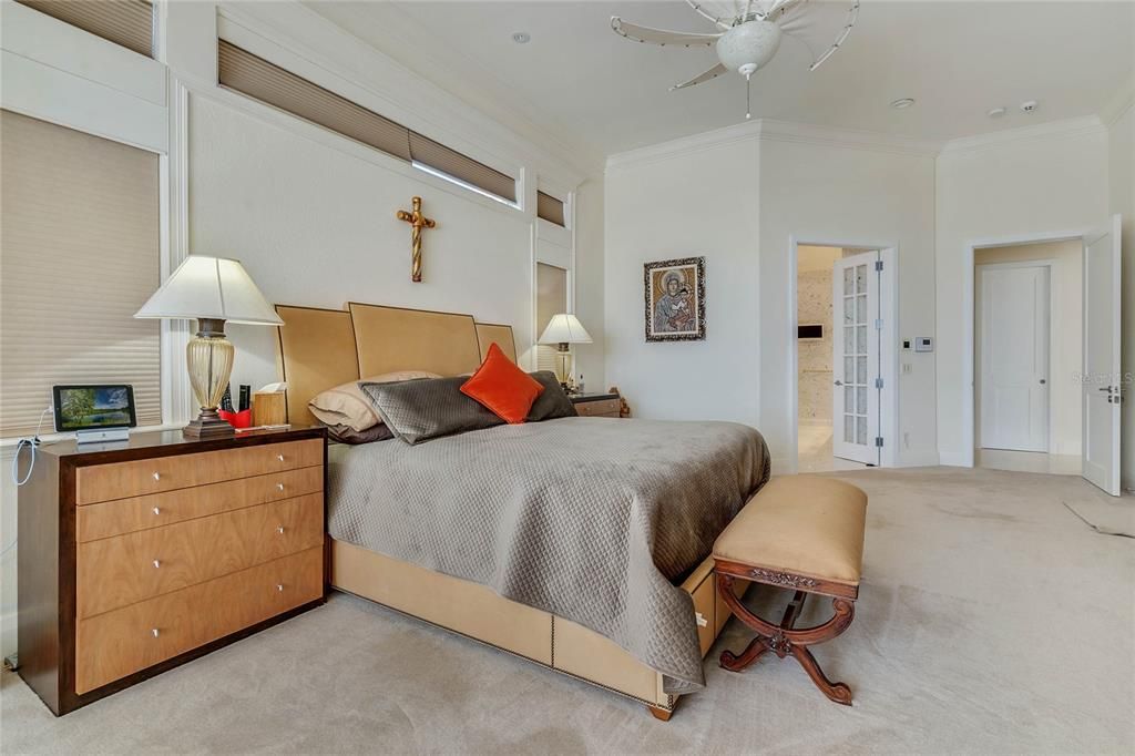 For Sale: $4,700,000 (6 beds, 6 baths, 6790 Square Feet)