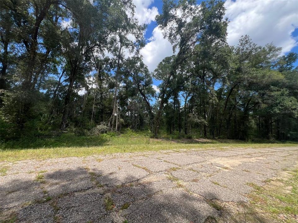 待售: $25,000 (0.35 acres)