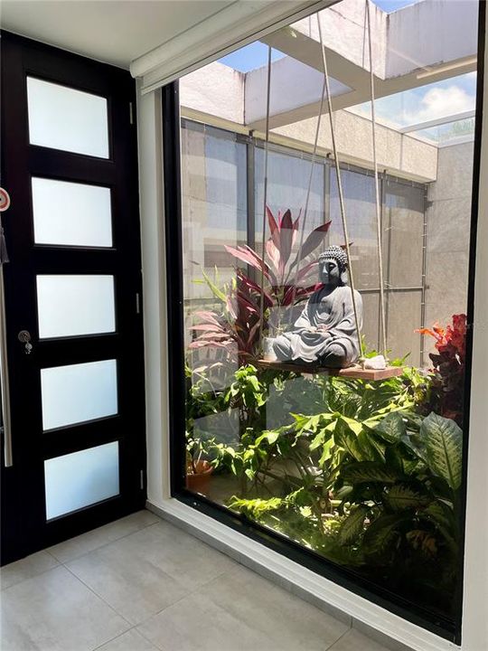 Под контрактом: $895,000 (3 спален, 3 ванн, 2265 Квадратных фут)