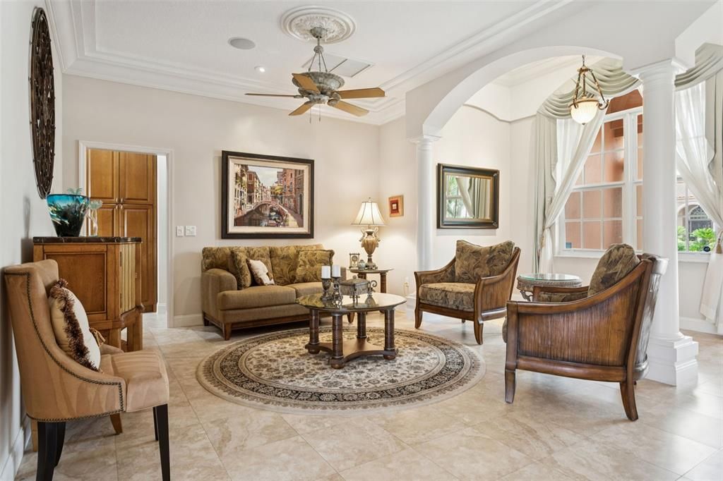 Под контрактом: $1,135,000 (4 спален, 3 ванн, 3502 Квадратных фут)