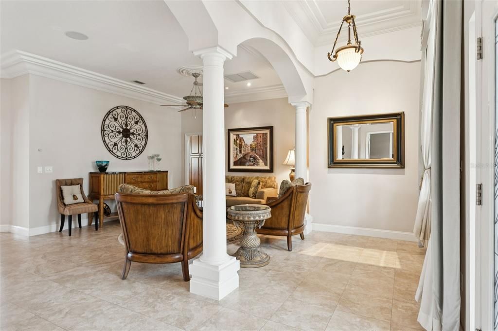 Под контрактом: $1,135,000 (4 спален, 3 ванн, 3502 Квадратных фут)