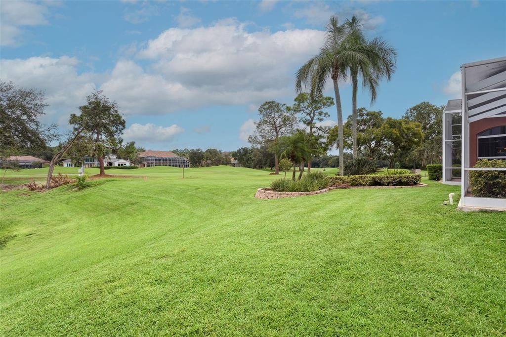 Под контрактом: $1,135,000 (4 спален, 3 ванн, 3502 Квадратных фут)