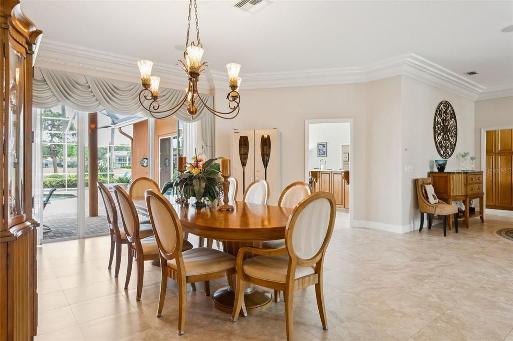 Под контрактом: $1,135,000 (4 спален, 3 ванн, 3502 Квадратных фут)