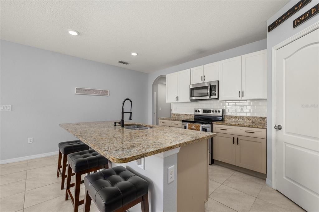 For Sale: $376,000 (4 beds, 2 baths, 1846 Square Feet)