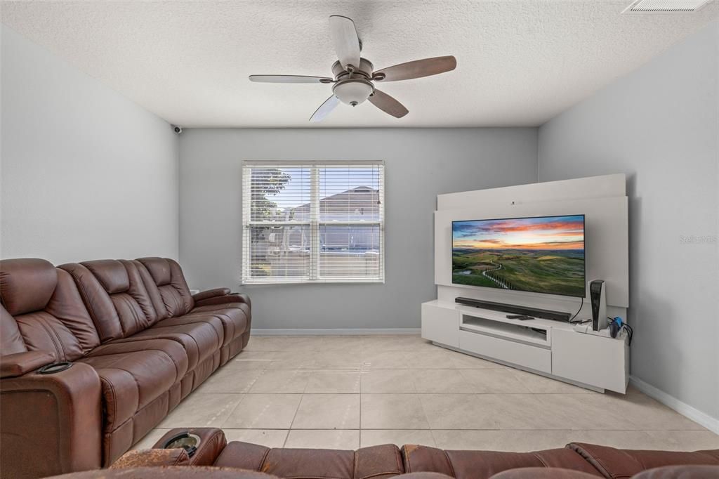 For Sale: $376,000 (4 beds, 2 baths, 1846 Square Feet)