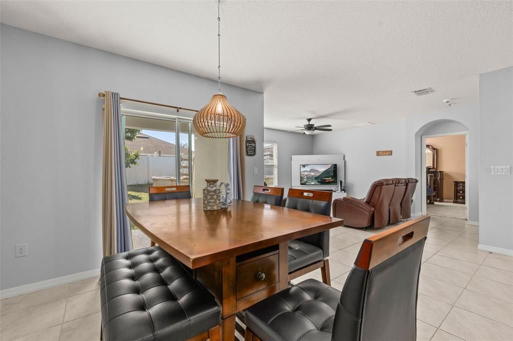 For Sale: $376,000 (4 beds, 2 baths, 1846 Square Feet)