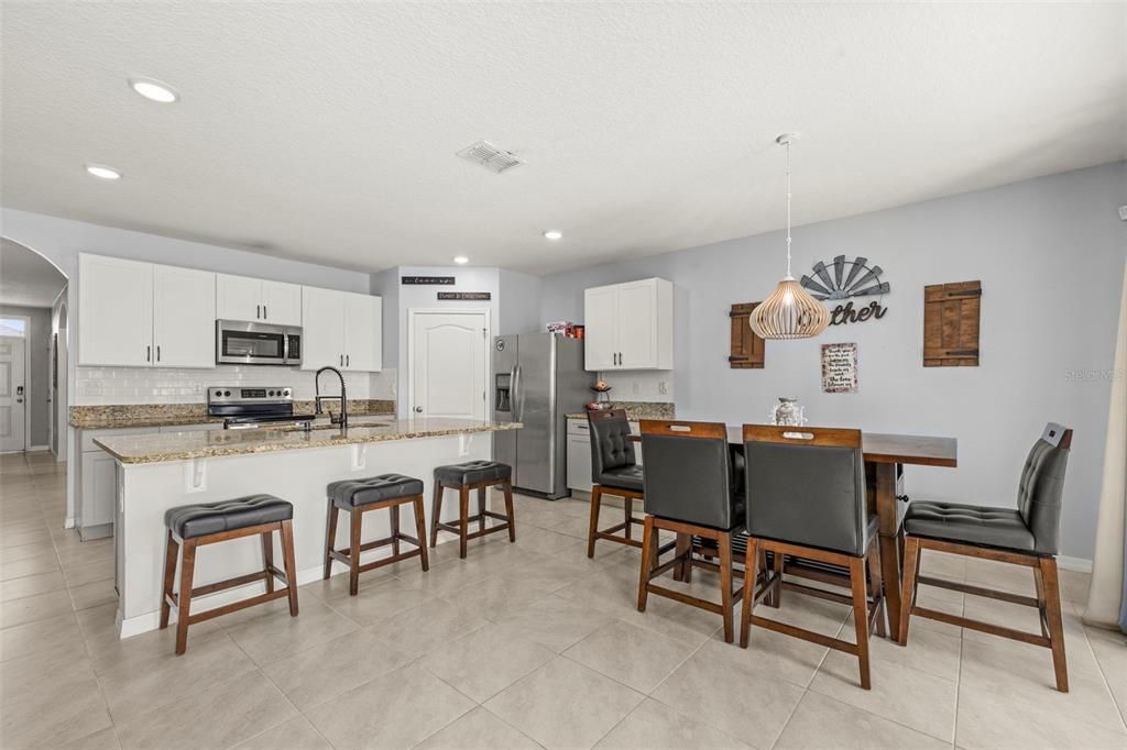 For Sale: $376,000 (4 beds, 2 baths, 1846 Square Feet)