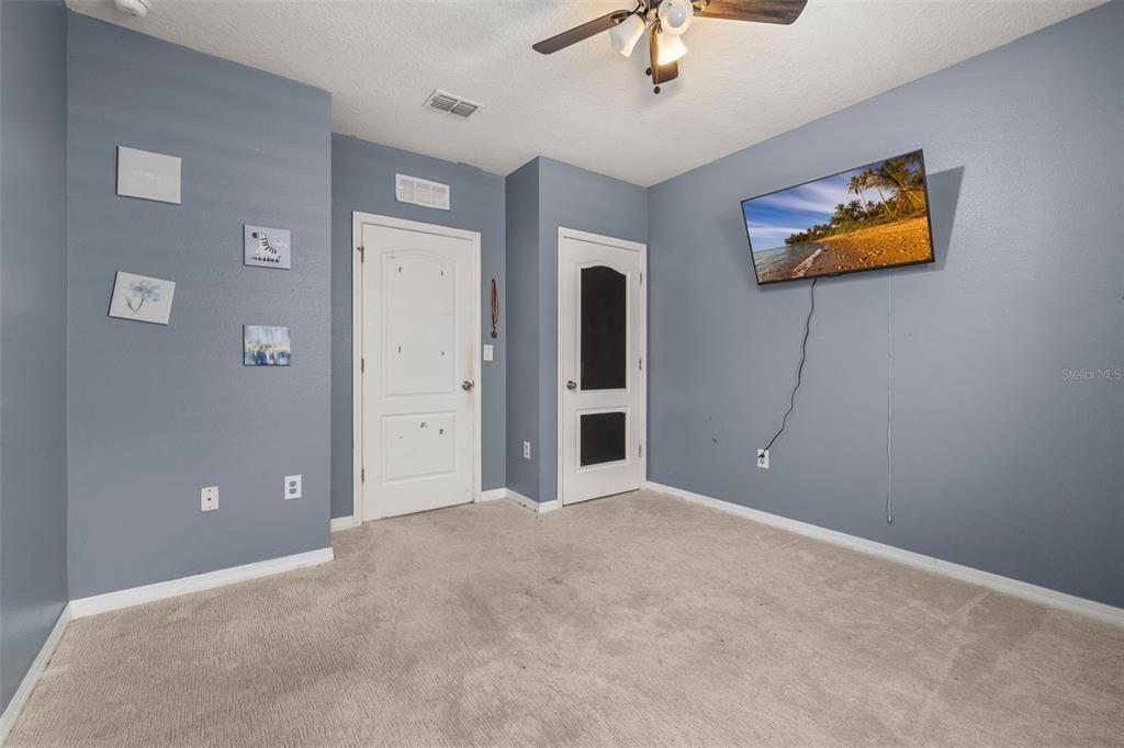 For Sale: $376,000 (4 beds, 2 baths, 1846 Square Feet)