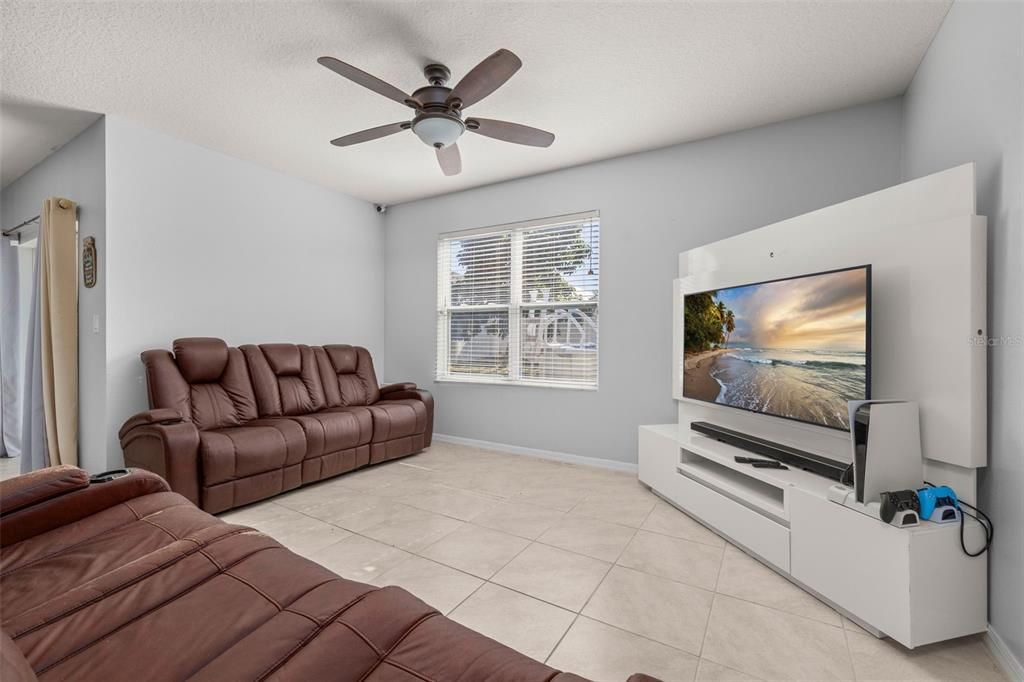 For Sale: $376,000 (4 beds, 2 baths, 1846 Square Feet)