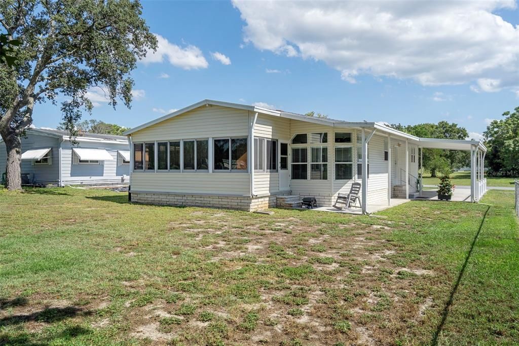 Active With Contract: $199,900 (2 beds, 2 baths, 1288 Square Feet)