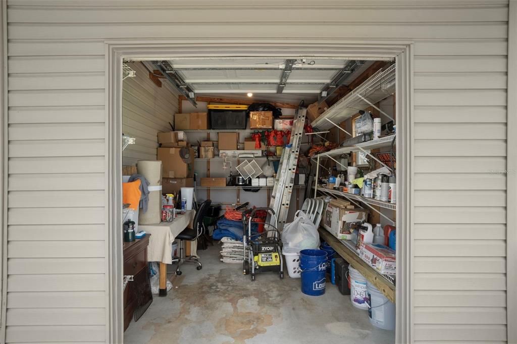 Active With Contract: $199,900 (2 beds, 2 baths, 1288 Square Feet)