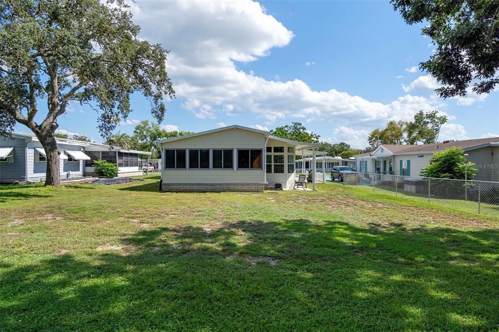 Active With Contract: $199,900 (2 beds, 2 baths, 1288 Square Feet)