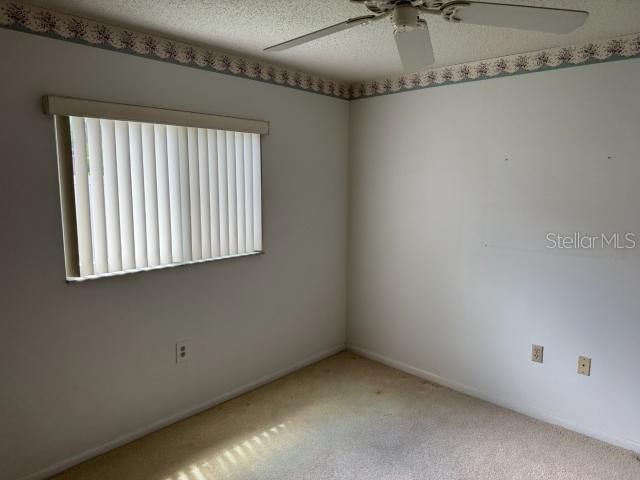 合同活跃: $325,000 (3 贝兹, 2 浴室, 1574 平方英尺)