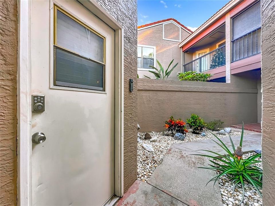 待售: $305,000 (3 贝兹, 2 浴室, 1462 平方英尺)