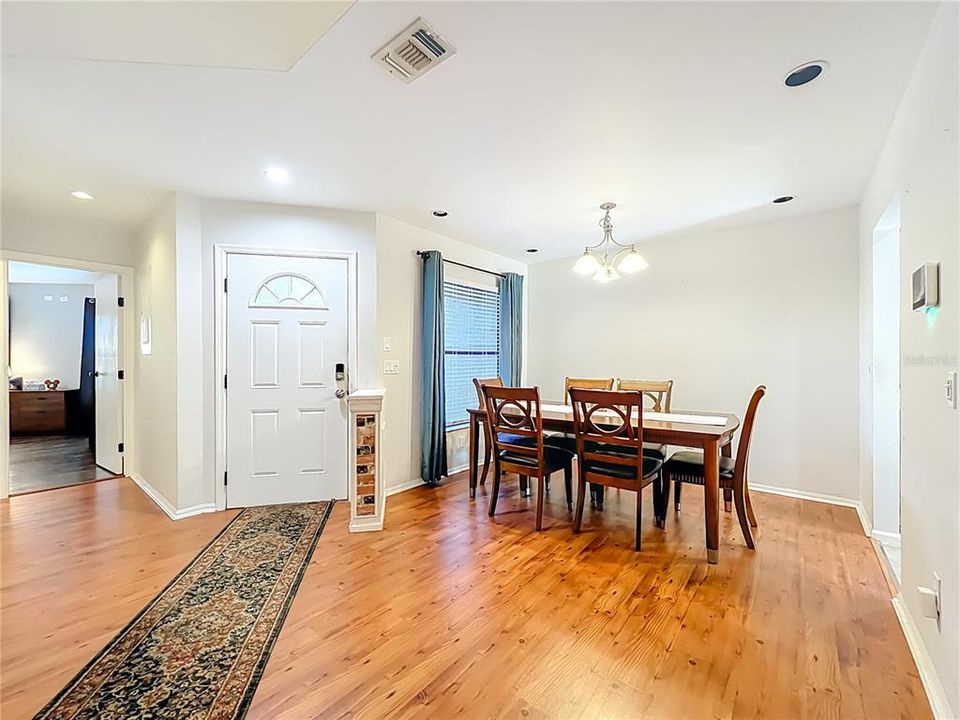 待售: $305,000 (3 贝兹, 2 浴室, 1462 平方英尺)