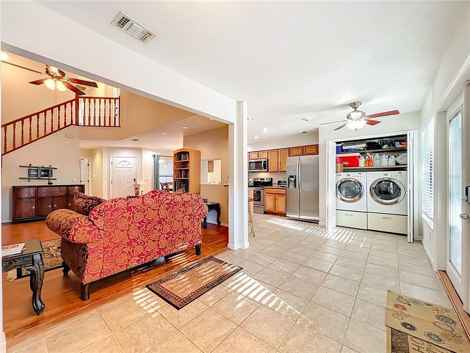 待售: $305,000 (3 贝兹, 2 浴室, 1462 平方英尺)