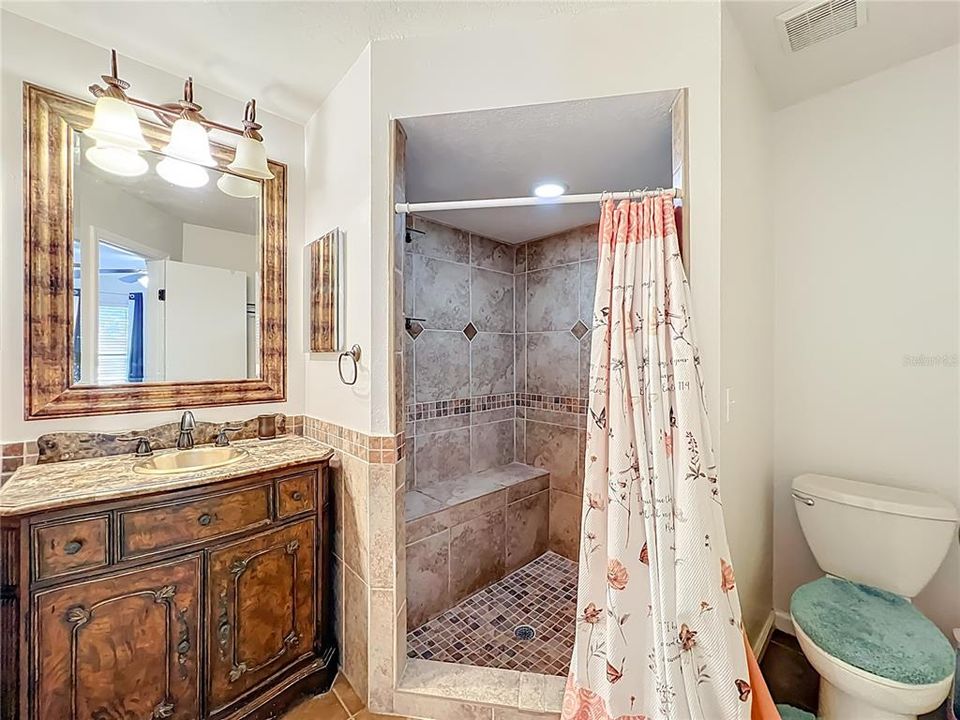 待售: $305,000 (3 贝兹, 2 浴室, 1462 平方英尺)