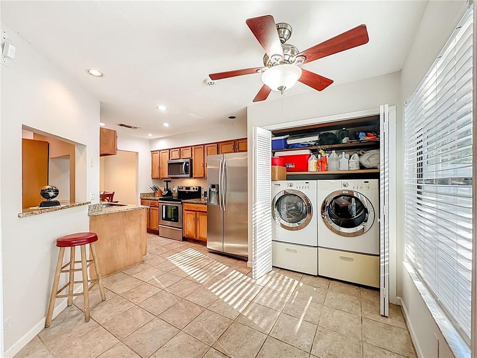 待售: $305,000 (3 贝兹, 2 浴室, 1462 平方英尺)