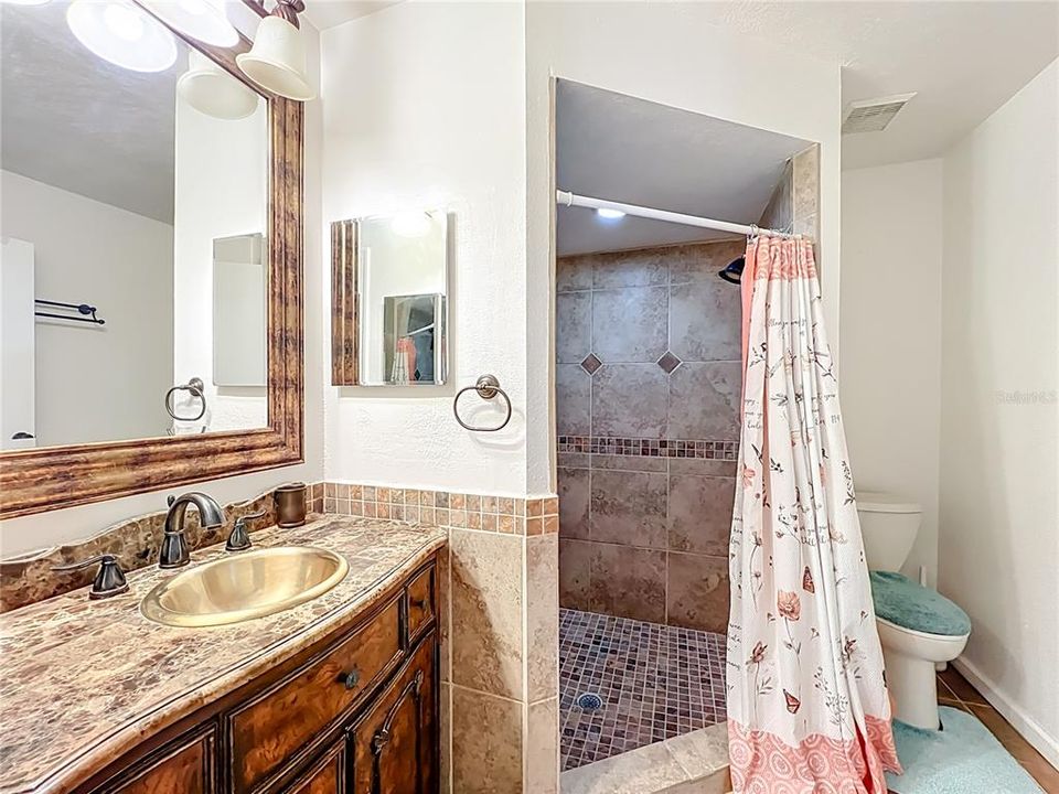 待售: $305,000 (3 贝兹, 2 浴室, 1462 平方英尺)