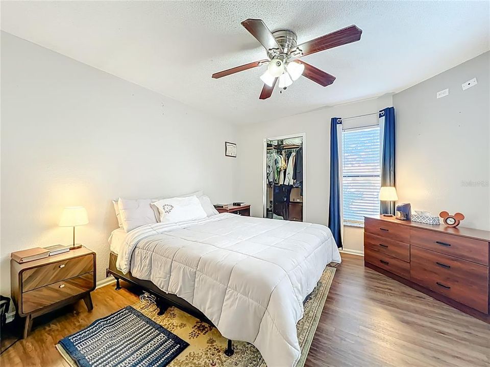 待售: $305,000 (3 贝兹, 2 浴室, 1462 平方英尺)