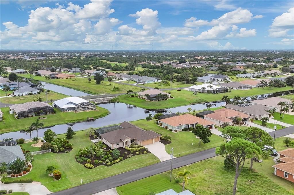 Activo con contrato: $370,000 (3 camas, 2 baños, 1859 Pies cuadrados)