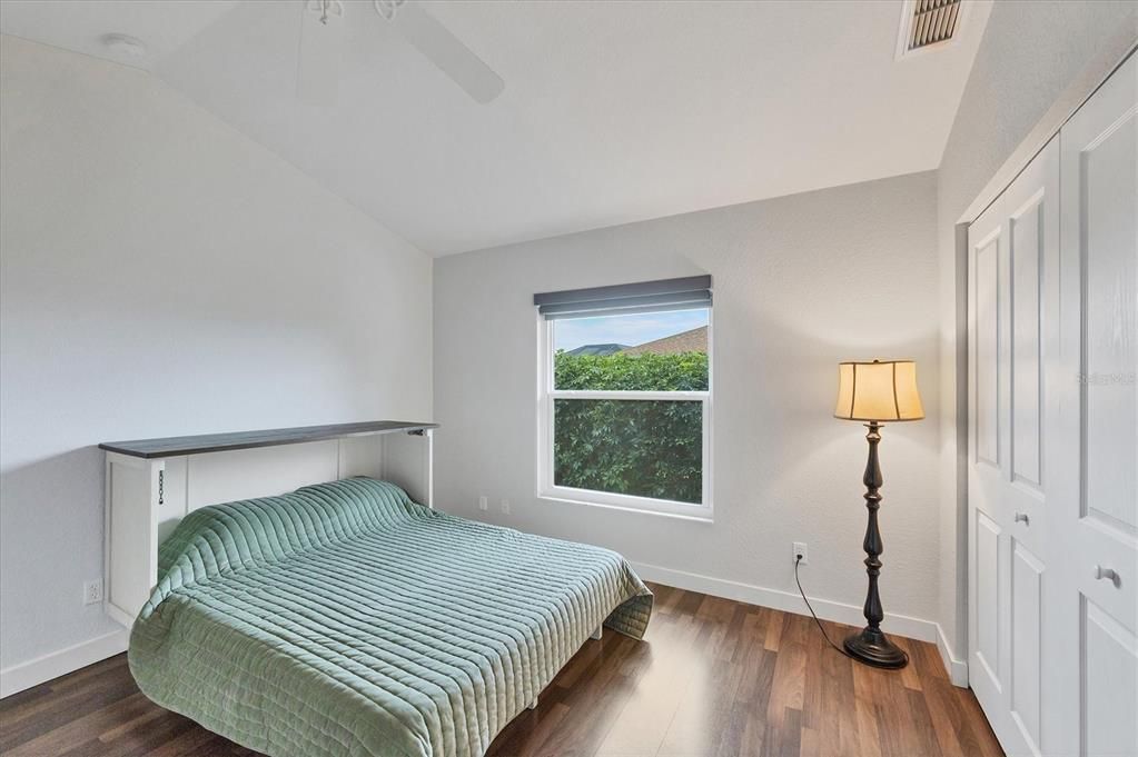 Activo con contrato: $370,000 (3 camas, 2 baños, 1859 Pies cuadrados)