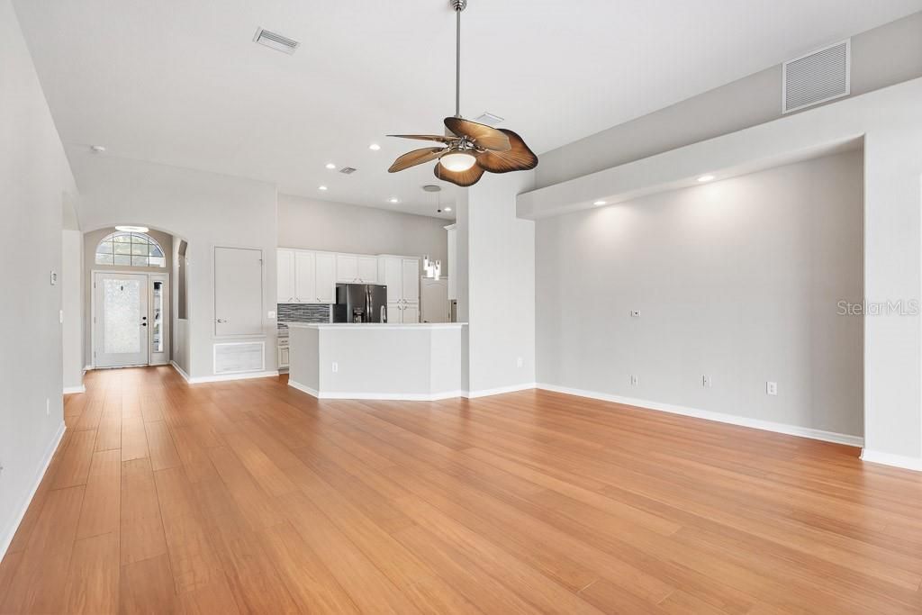 For Rent: $2,595 (4 beds, 3 baths, 2174 Square Feet)