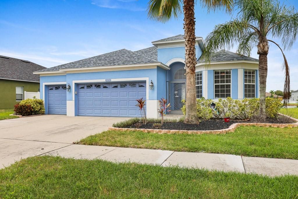 For Rent: $2,595 (4 beds, 3 baths, 2174 Square Feet)