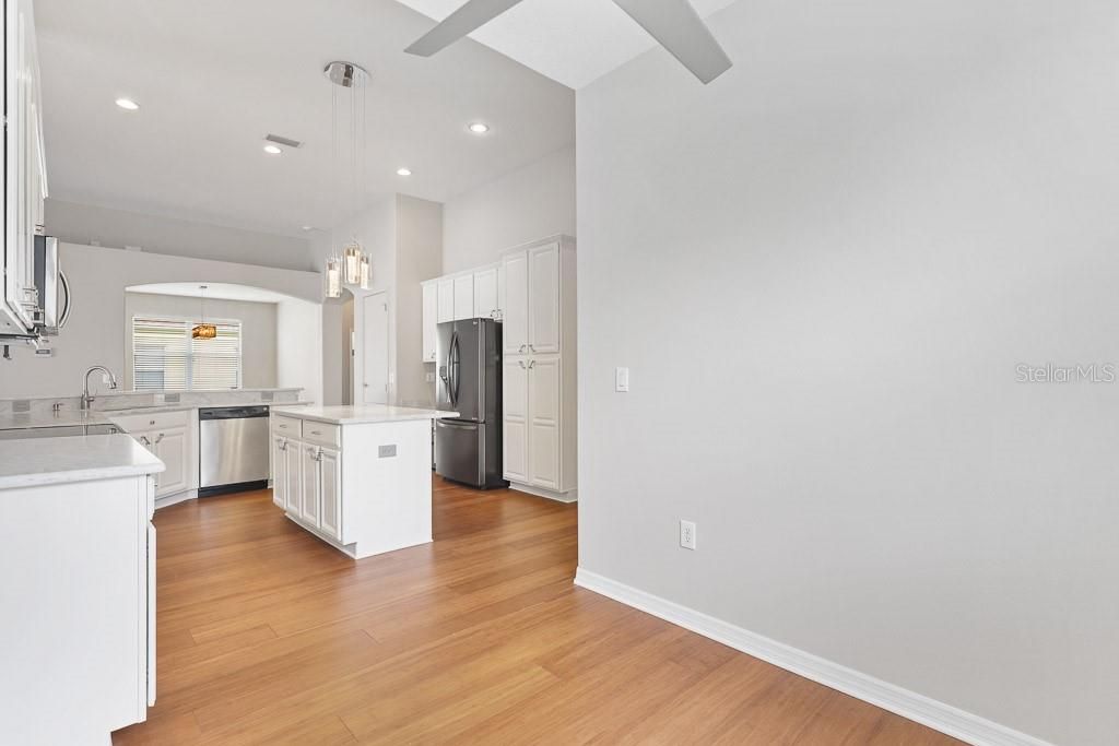 For Rent: $2,595 (4 beds, 3 baths, 2174 Square Feet)