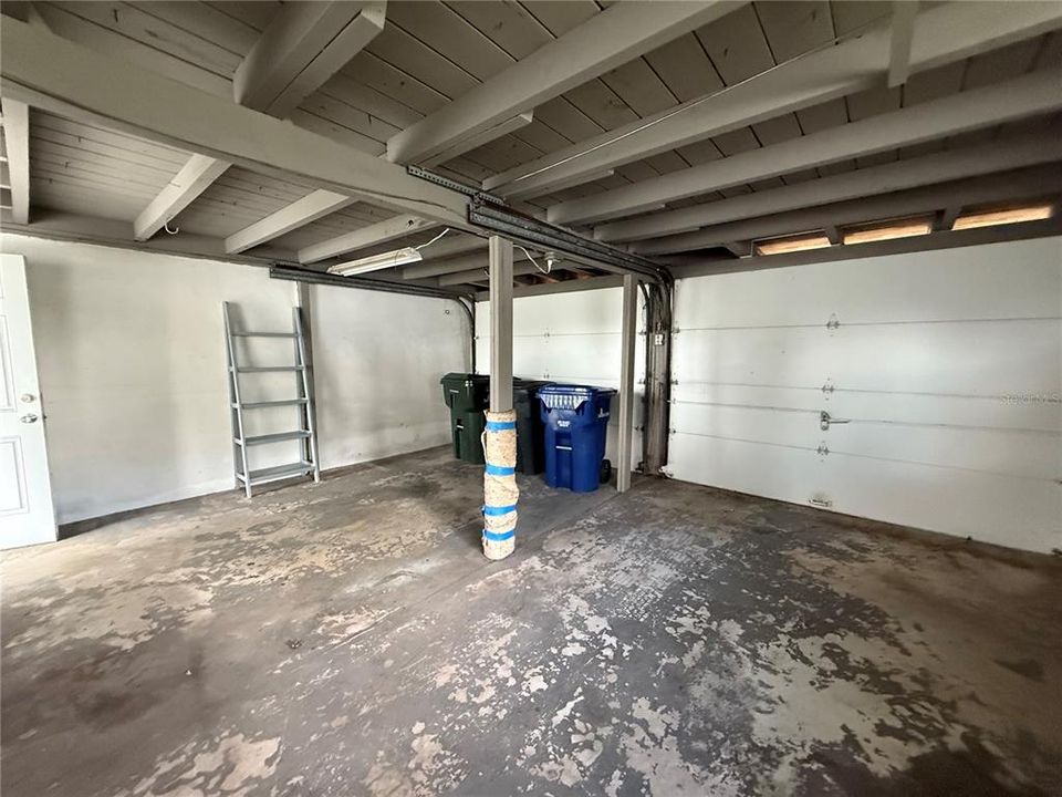 For Rent: $2,500 (2 beds, 2 baths, 1069 Square Feet)