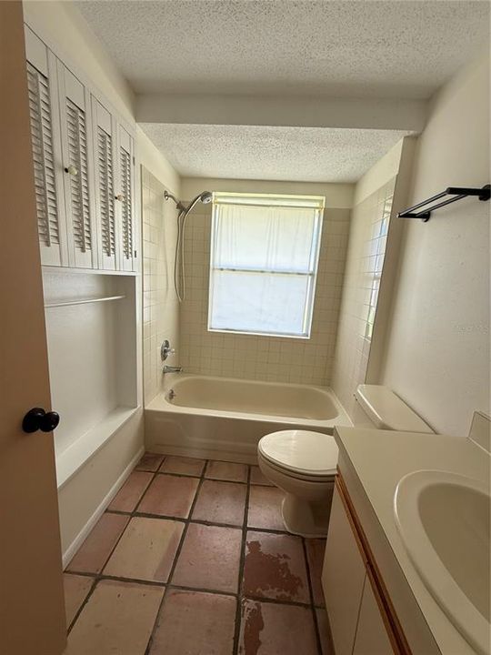 For Rent: $2,500 (2 beds, 2 baths, 1069 Square Feet)