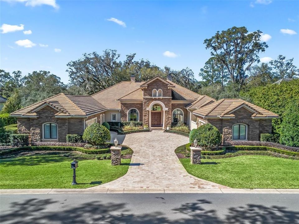 En Venta: $3,500,000 (4 camas, 4 baños, 4657 Pies cuadrados)