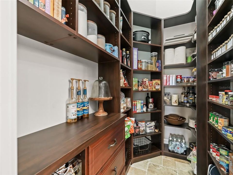 En Venta: $3,500,000 (4 camas, 4 baños, 4657 Pies cuadrados)