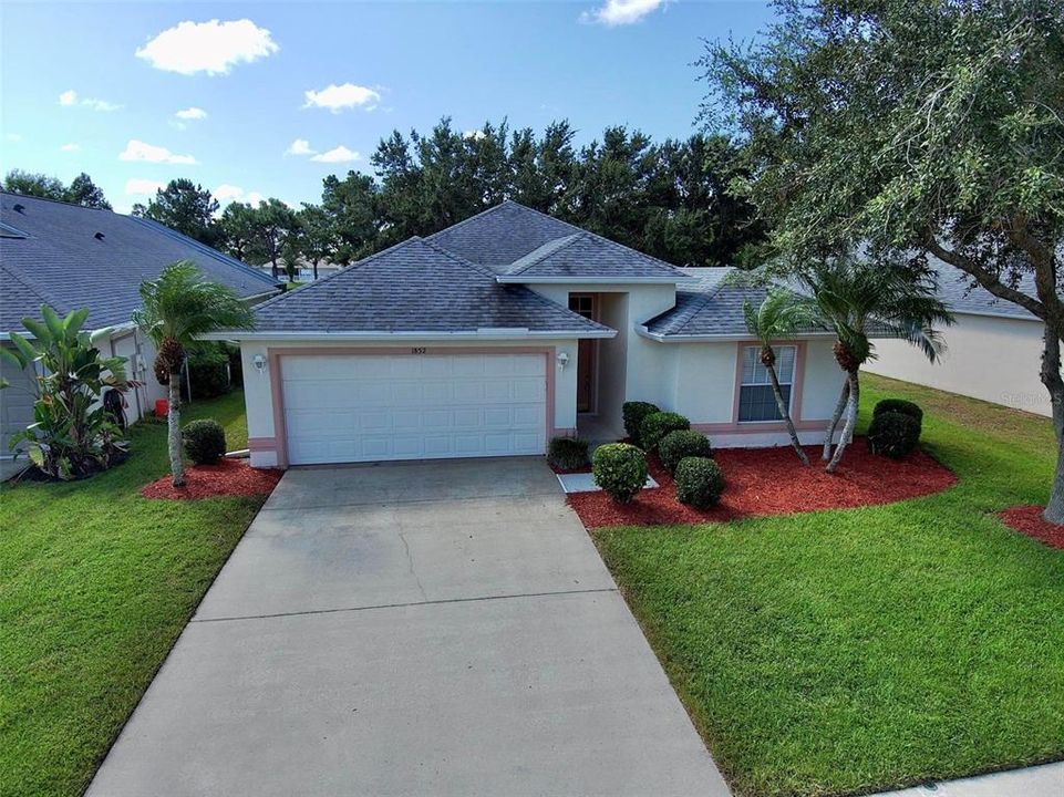 Недавно продано: $335,900 (4 спален, 2 ванн, 1786 Квадратных фут)