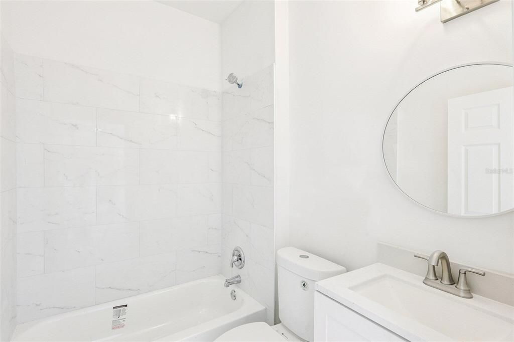 На продажу: $359,000 (4 спален, 2 ванн, 1636 Квадратных фут)