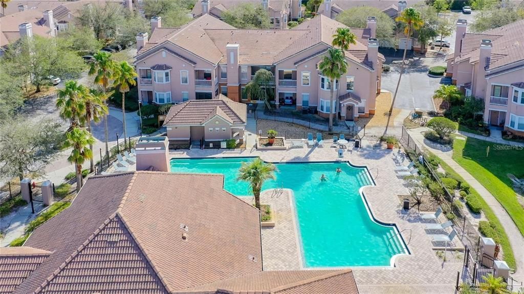 For Sale: $170,000 (2 beds, 2 baths, 983 Square Feet)