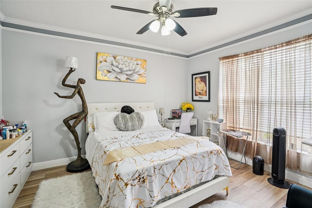 For Sale: $170,000 (2 beds, 2 baths, 983 Square Feet)