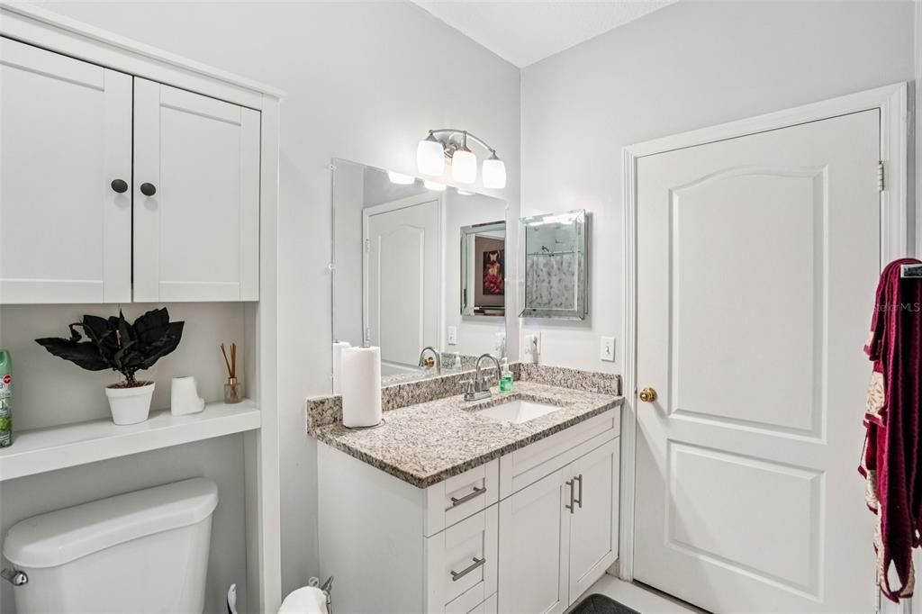 For Sale: $170,000 (2 beds, 2 baths, 983 Square Feet)