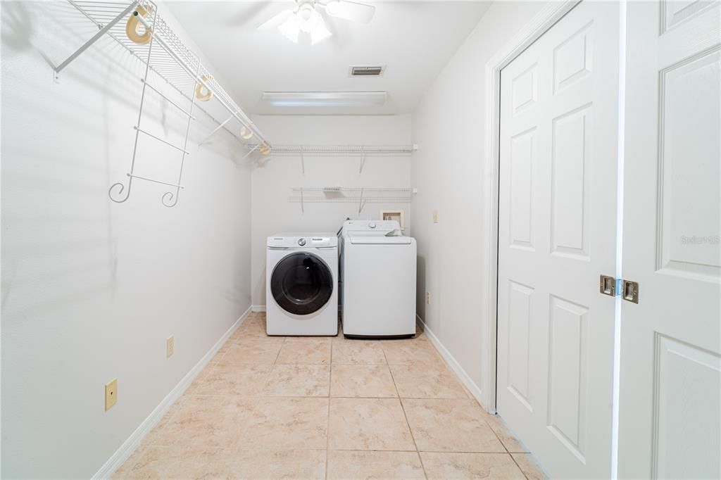 For Sale: $564,900 (4 beds, 3 baths, 2341 Square Feet)