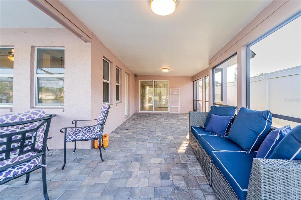 For Sale: $564,900 (4 beds, 3 baths, 2341 Square Feet)