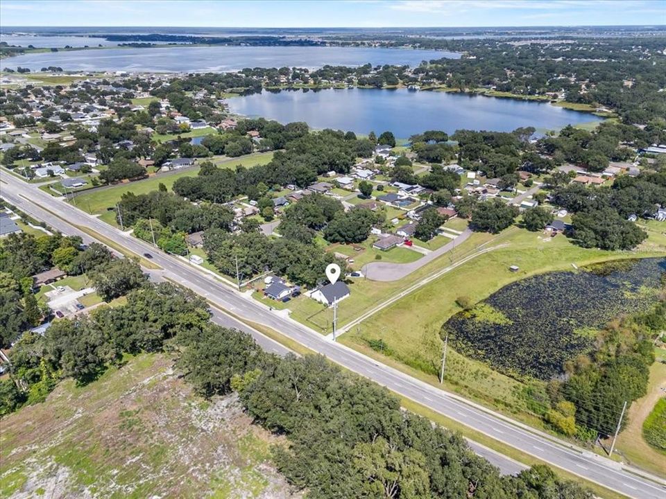 Под контрактом: $319,000 (4 спален, 2 ванн, 2442 Квадратных фут)