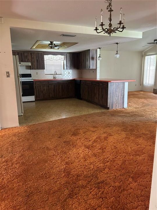 For Sale: $147,500 (2 beds, 2 baths, 1318 Square Feet)